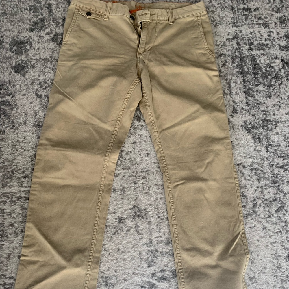 32/34 khakis/chino pants
